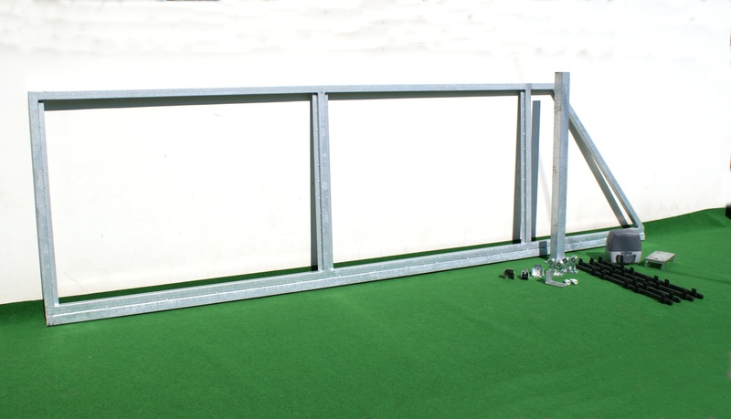 Brána posuvná samonosná 4m s pohonem bez výplně zinkovaná