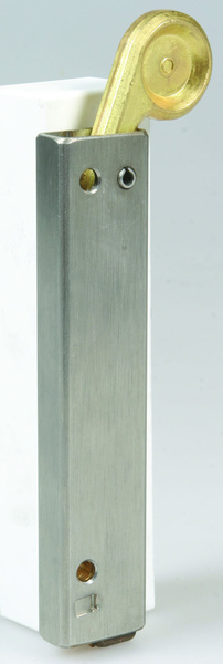 Zarážka dveří automatická