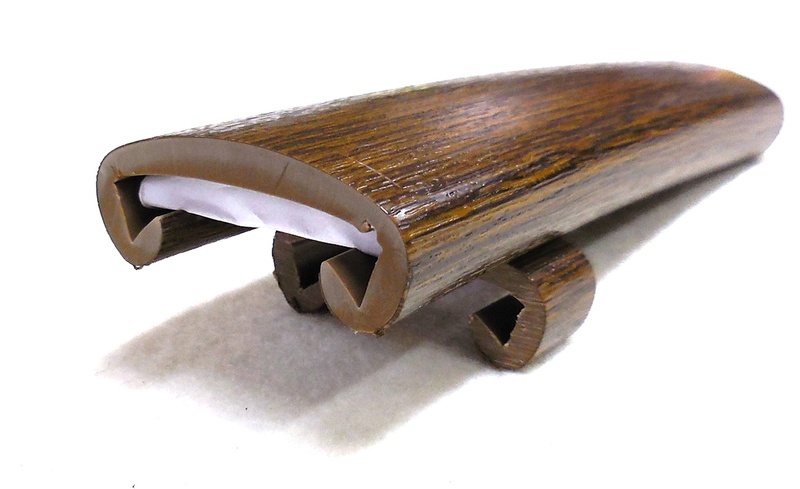 Madlo plastové ohebné na  zabradlí tmavý dub